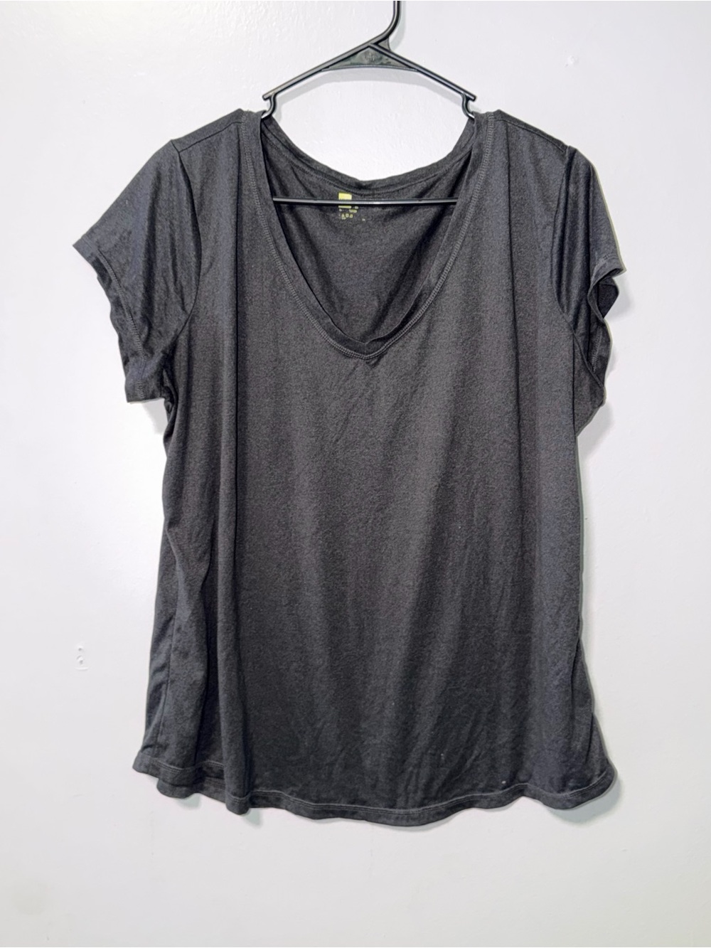 Women's Black V-Neck Short Sleeve Top